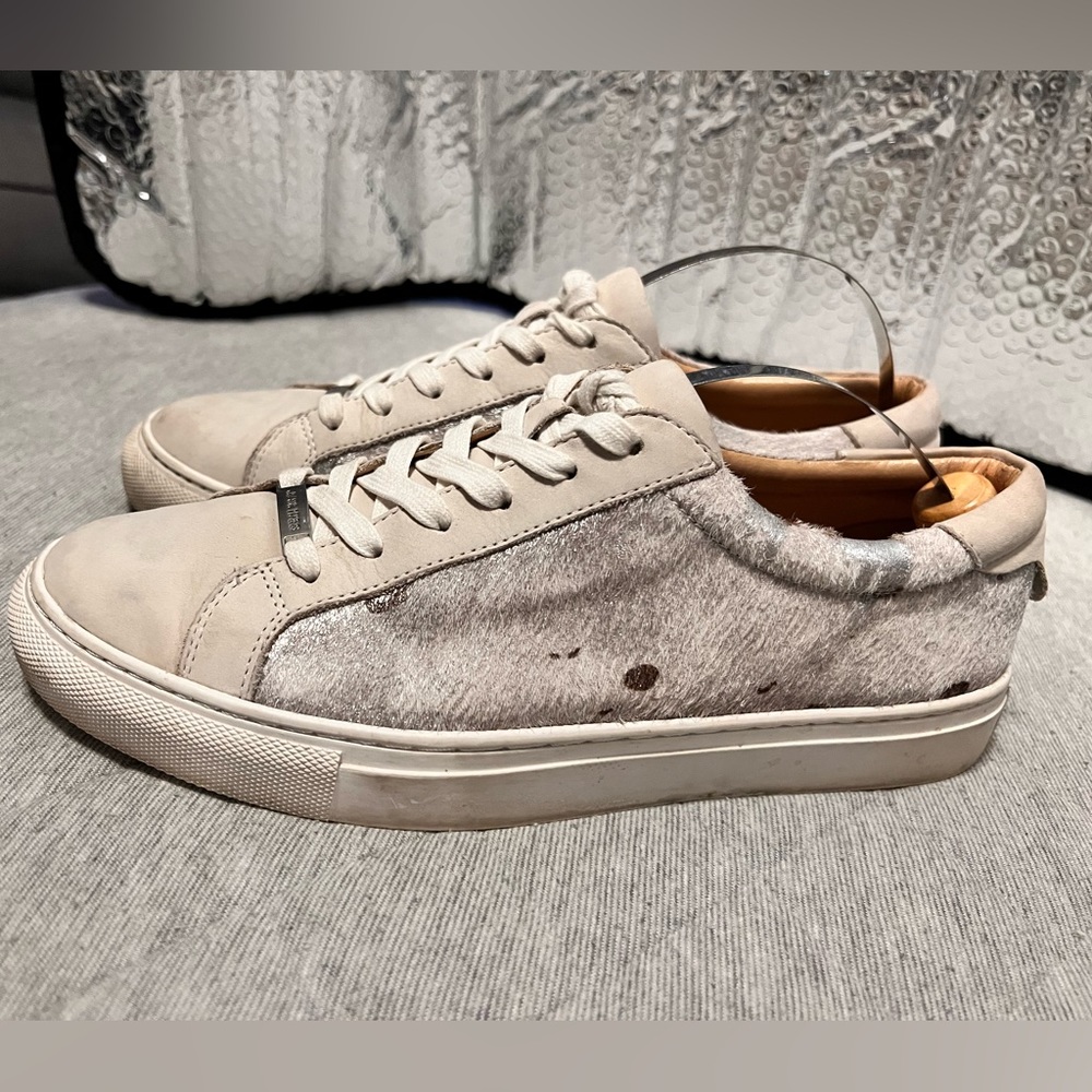 J/SLIDES Sz 9 Cream Leather & Silver Metallic Calfhair Sneakers Exc Cond